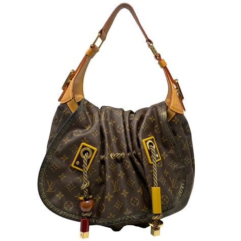 louis vuitton madonna bag.